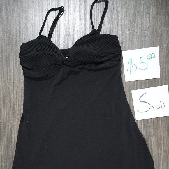 Dresses & Skirts - Little Black Dress!